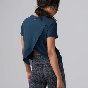 Lululemon short sleeve open back top